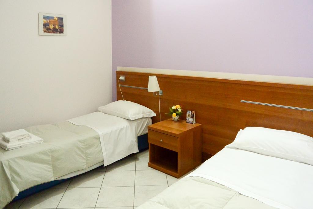 Albergo Meuble Abatjour Mantova Exterior photo