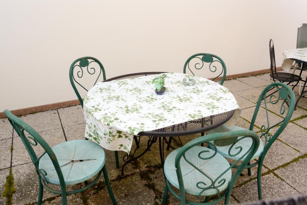 Albergo Meuble Abatjour Mantova Exterior photo