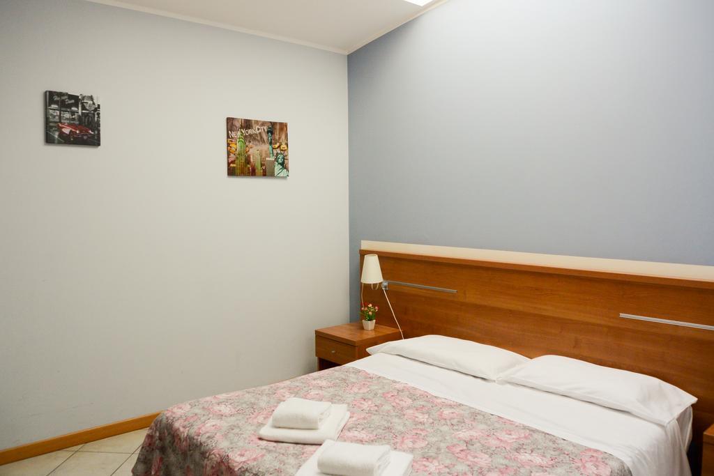 Albergo Meuble Abatjour Mantova Exterior photo