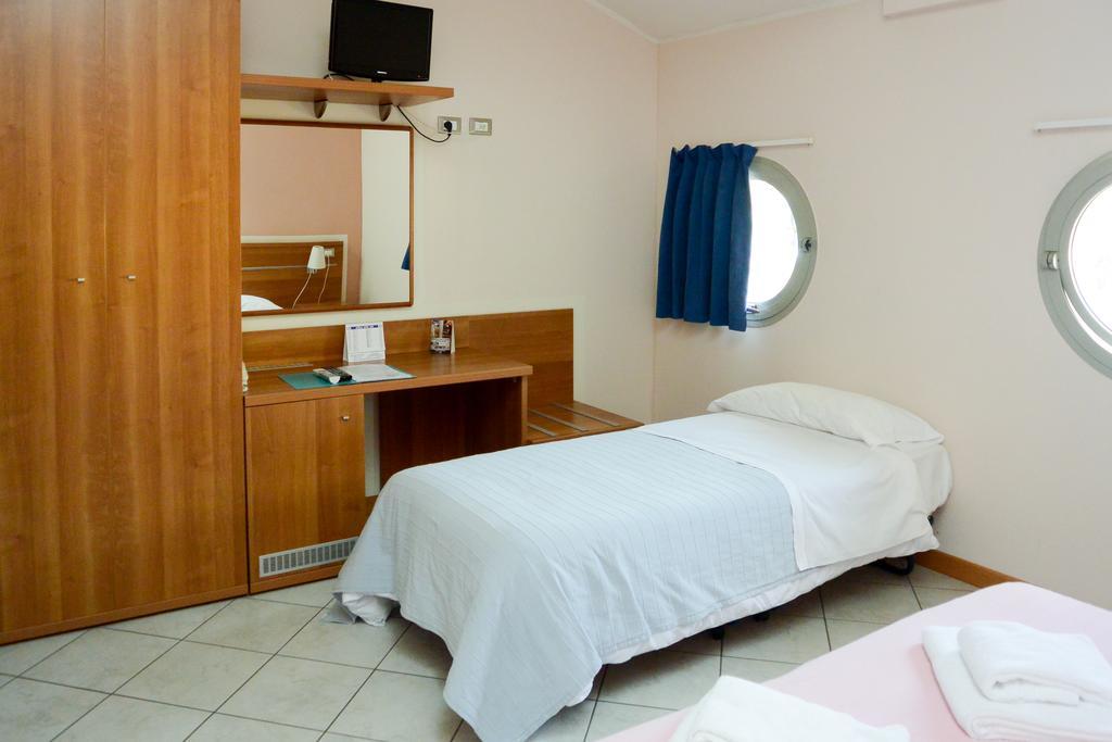 Albergo Meuble Abatjour Mantova Exterior photo