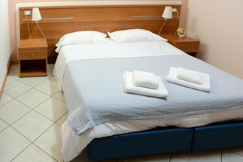 Albergo Meuble Abatjour Mantova Exterior photo