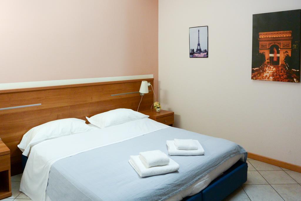 Albergo Meuble Abatjour Mantova Exterior photo