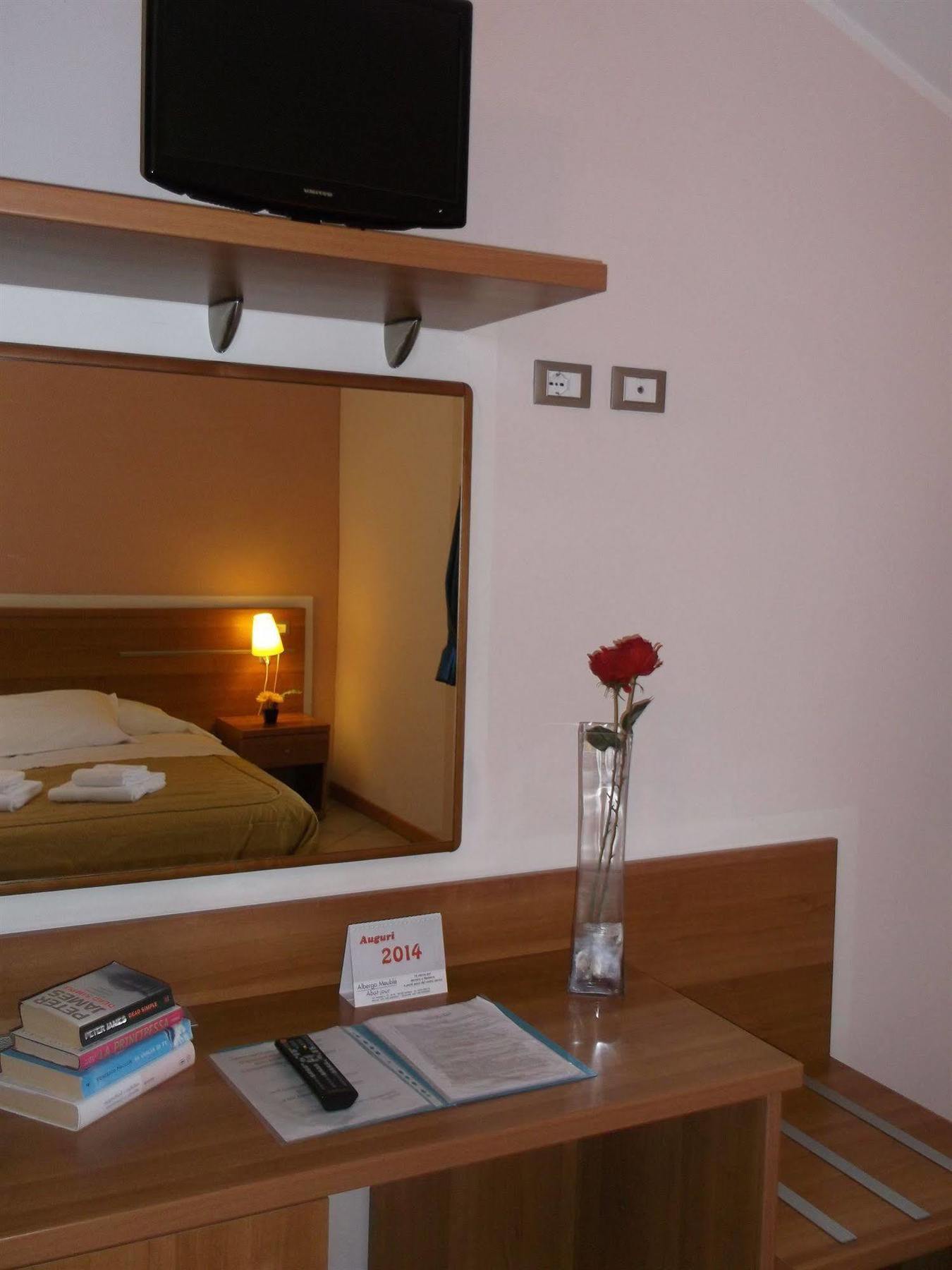 Albergo Meuble Abatjour Mantova Exterior photo