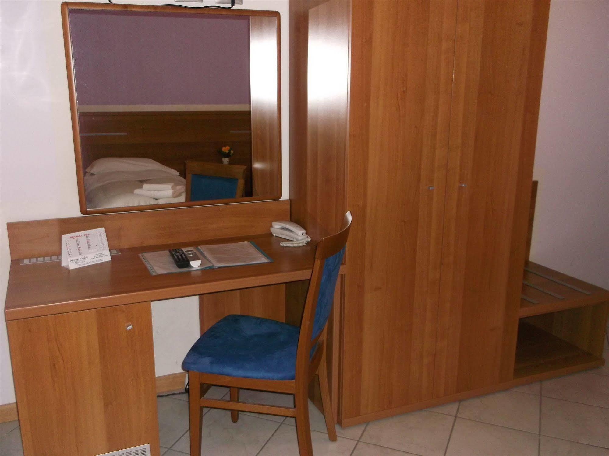 Albergo Meuble Abatjour Mantova Exterior photo