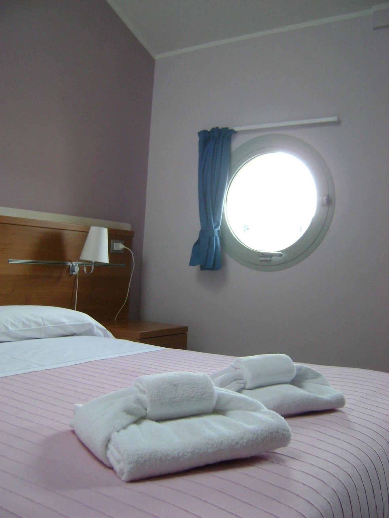 Albergo Meuble Abatjour Mantova Exterior photo
