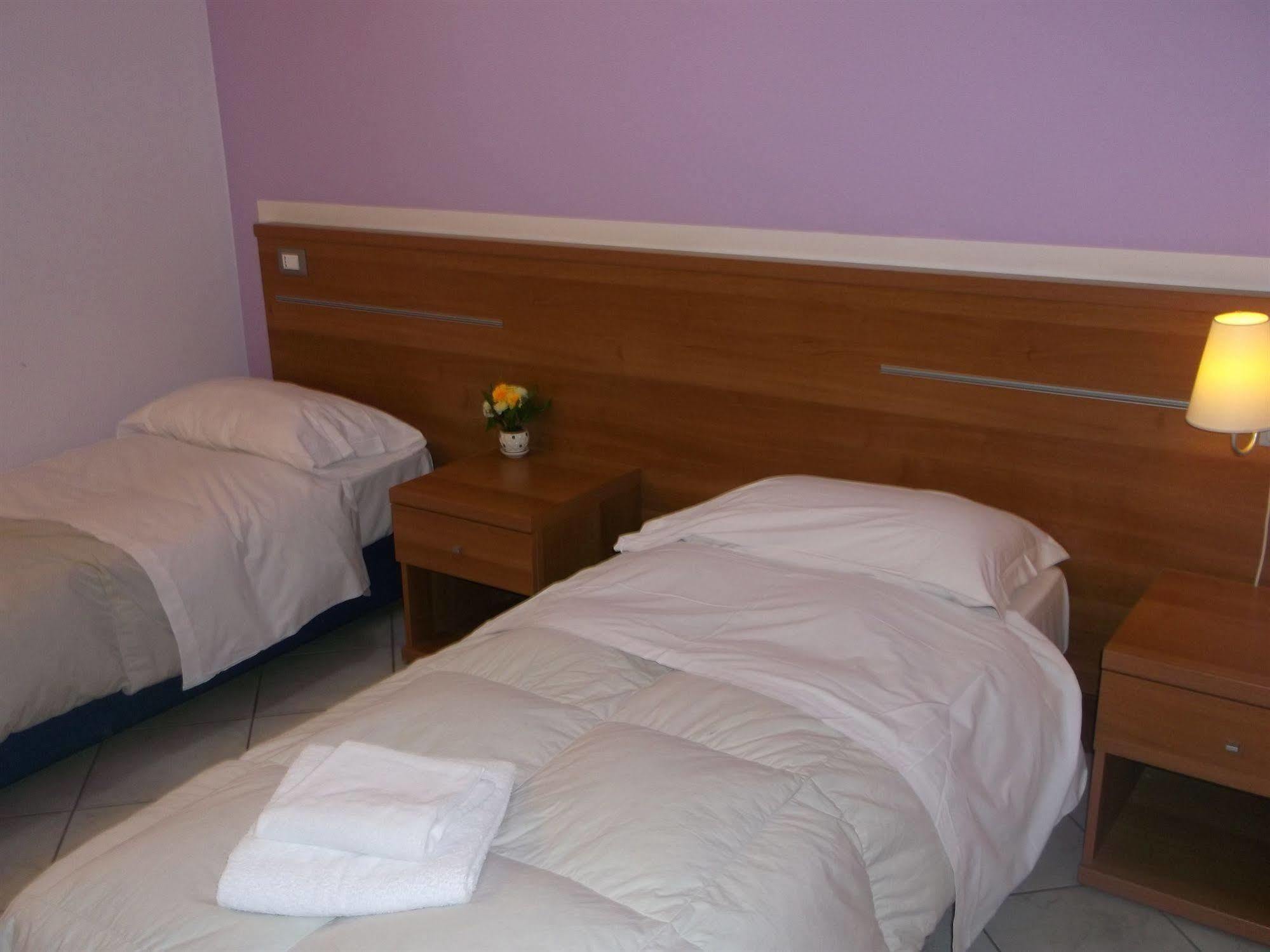 Albergo Meuble Abatjour Mantova Exterior photo